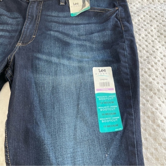 NWT. LEE RIDERS Woman’s Boot cut Jean’s - Picture 6 of 11